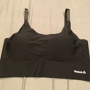 Reebok sports bra 🖤